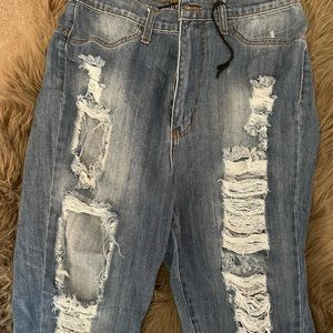 FN Knee Length Ripped Shorts!! ☀️